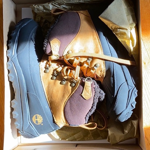 Timberland Thermolite waterproof boots - Picture 2 of 8